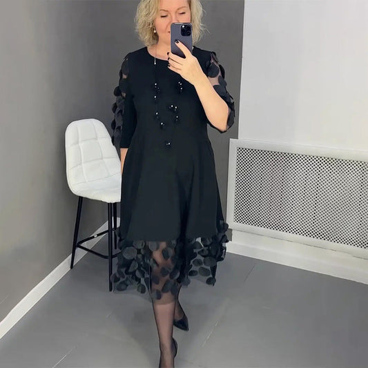 🥰 Utställd klänning i stor storlek med prickdekoration