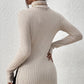 Damtröja med höghalsad i stretch med sidoklyftorna