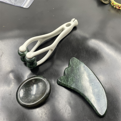 Massage­set i Naturlig Sten: Skrapbräda, Fingerklämma & Äggformad Massageapparat