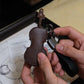 Modedesign violin nyckelring